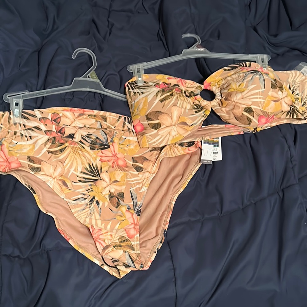 Cute Strapless Bikini